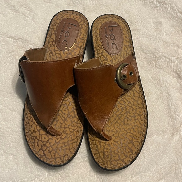 b.o.c. Women's casual Brown Slide Sandals size 7 - Picture 10 of 11